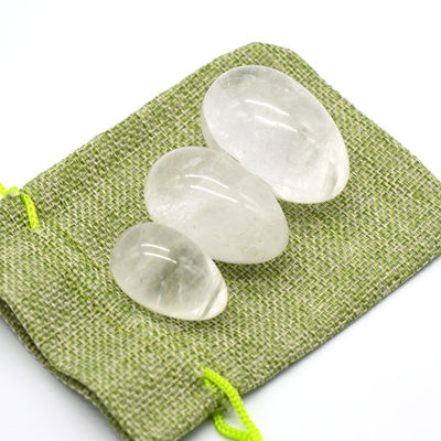 Roche cristalline claire Quartz Yoni œufs technique polie OEM Accepté pierre précieuse naturelle Chakra de guérison Lapidary