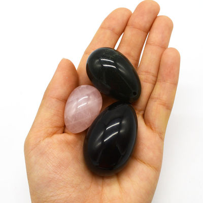 Des œufs de nephrite verte pour les exercices de Kegel et le rajeunissement vaginal