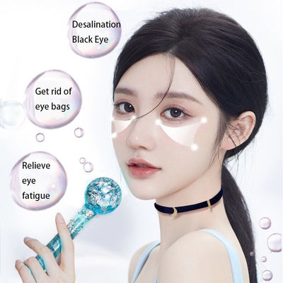 Boules de glace rafraîchissantes en or 24K Rouleau de masseur de visage pour les routines de beauté quotidiennes pour réduire le gonflement du visage et les cernes