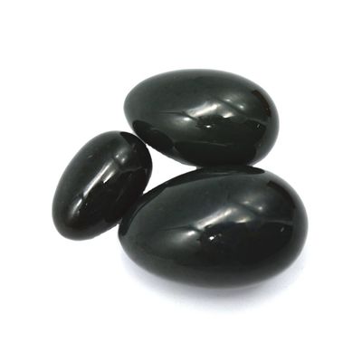 Des œufs Yoni de néphrite verte certifiée pour les femmes Kegel Fabriqué en 43 * 30mm Taille Caractéristique régionale