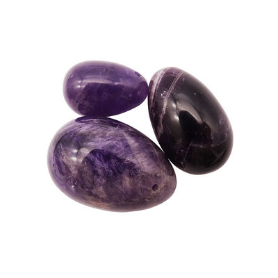 Type de sculpture en pierre précieuse Améthyste naturel Ensemble d'œufs en cristal de 3 PCS Encrés à la main Kegel Jade œufs pour les femmes
