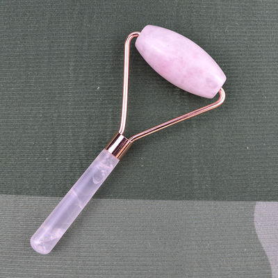 Massageur facial 2024 populaire Natural Rose Quartz Facial Roller 100% Natural Crystal Massager Pour le Massage Facial Produits de Massage des Yeux Oeil Outils de beauté
