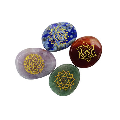 Sept pierres de chakra Reiki ensemble de cristaux de guérison gravés symboles pour la transformation spirituelle