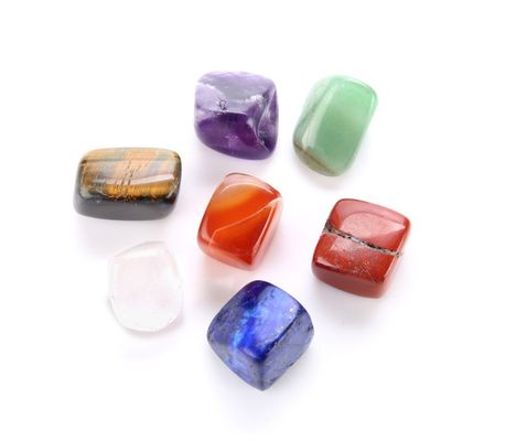 2023 Natural Crystal Healing Stone Engrave Chakra Sets avec un style religieux Indiens caractéristique régionale