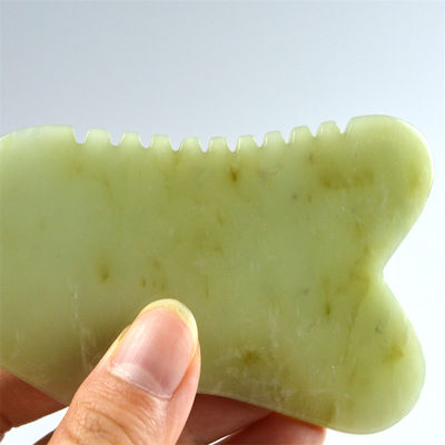 9.2*4.6cm Outil facial Gua Sha Plaque de pierre de jade Xiuyan naturel pour le traitement d'acupuncture SPA OEM / ODM Acceptable