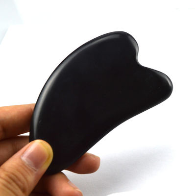 2024 Pierre Bian Noire Forme de cœur Outil de massage Gua Sha Disponible Logo Massageur pour le spa Méditation relaxante
