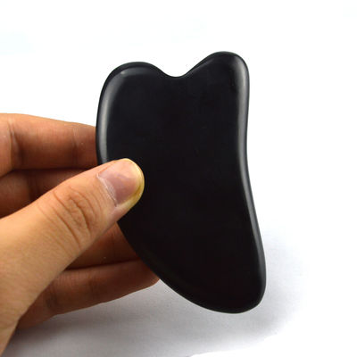 2024 Pierre Bian Noire Forme de cœur Outil de massage Gua Sha Disponible Logo Massageur pour le spa Méditation relaxante