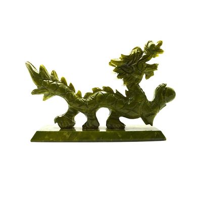 Dragons en jade chinois vert naturel gravés dans le style Feng Shui pour les pièces décoratives