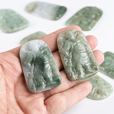 2024 Jadeite Guan Yin Pendentif de la Miséricorde Bouddhisme Troupes courageuses Collier de mode bijoux pour femme gravure type de sculpture