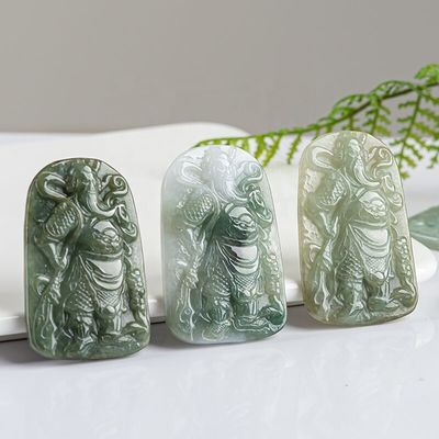 2024 Jadeite Guan Yin Pendentif de la Miséricorde Bouddhisme Troupes courageuses Collier de mode bijoux pour femme gravure type de sculpture