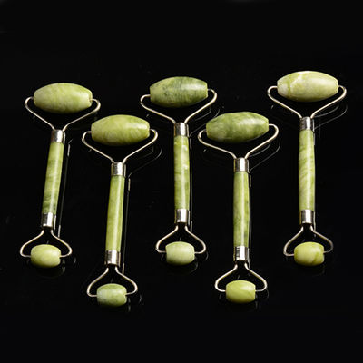 Donnez à votre peau l'amour qu'elle mérite avec notre rouleau de massage du visage et le Jade Xiuyan authentique
