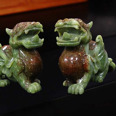 OEM ODM Jade Pixiu La mascotte chinoise de l'animal sacré chanceux en gravure de type sculpture
