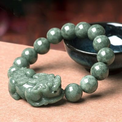 Bracelet en jadeit sculpté Huile verte Pixiu Hommes et femmes Bracelets de charme Accessoires Ringe cadeau d'anniversaire Diamètre de perles 13 mm