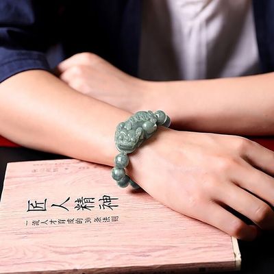 Bracelet en jadeit sculpté Huile verte Pixiu Hommes et femmes Bracelets de charme Accessoires Ringe cadeau d'anniversaire Diamètre de perles 13 mm