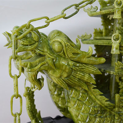 Beau bateau de jade sculpté pour la décoration de la maison et cadeau d'affaires