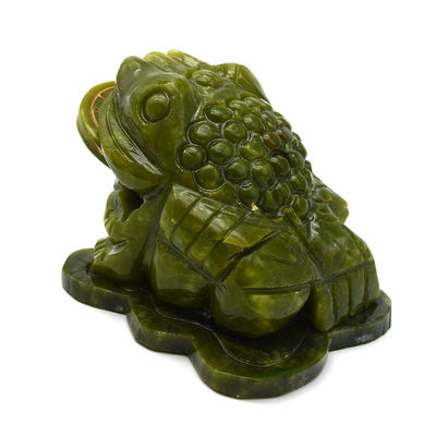 La sculpture de crapauds de jade vert pour la prospérité financière dans le fengshui