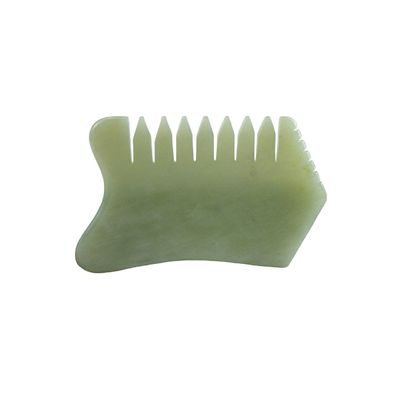 Un peigne de jade Xiuyan 100% naturel pour le soin du cuir chevelu.