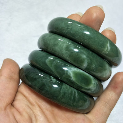 Bracelet vert émeraude naturel et brassard de jade pour hommes et femmes beauté avec amour thème de pierre précieuse
