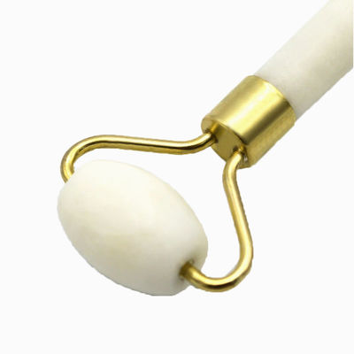 Massageur de visage naturel en jade blanc Le complément parfait à votre routine de soins de la peau