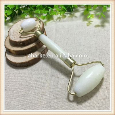 Massageur de visage naturel en jade blanc Le complément parfait à votre routine de soins de la peau