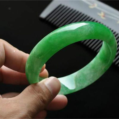 Des pierres de cristal glacées émeraude vert jade bracelet OEM ODM accepté