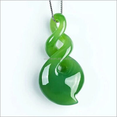 Des pierres de cristal vert HETIAN Néphrite Collier sculpté Jade Jewellery Portable Design 100% charme naturel Pendant pour les hommes