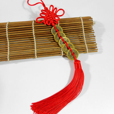 Technique de sablage Le Feng Shui chinois Le nœud rouge avec cinq pièces anciennes Symbole de richesse et de santé