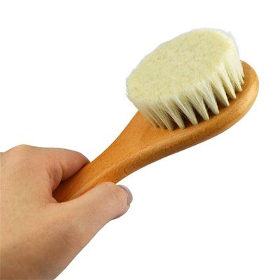 Natural Soft Bristles laine brosse sèche poignée en bois brosse à cheveux de bébé logo personnalisé nettoyage du visage et du corps outil de bain pour le massage de la peau
