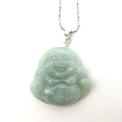 Caractéristique régionale Jadeite Jade Pendant Statue de Bouddha Collier de style traditionnel chinois