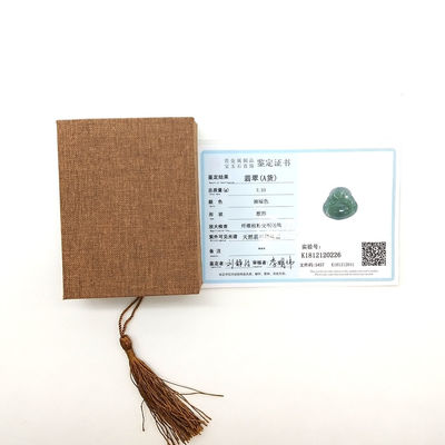Caractéristique régionale Collier de Bouddha en jade poli avec certificat