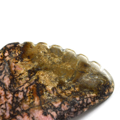 Outil à base de gua-sha de pierre de rhodonite personnalisable Masseur de visage rose et noir pour soulager le cou / épaule / dos / jambe