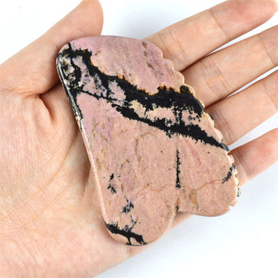 Équipement de massage corporel Plaque de grattage de pierre de rhodonite naturelle Gua Sha pour la beauté du visage et le massage des tissus profonds