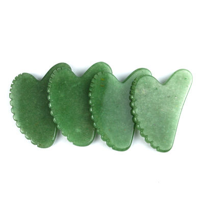 Forme de cœur naturel Vert aventurine Jade Gua Sha Logo personnalisé Guasha avec des dents Masseuse de beauté du visage Outil de massage musculaire