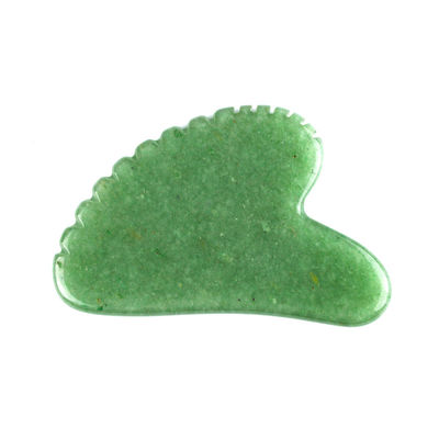 Forme de cœur naturel Vert aventurine Jade Gua Sha Logo personnalisé Guasha avec des dents Masseuse de beauté du visage Outil de massage musculaire