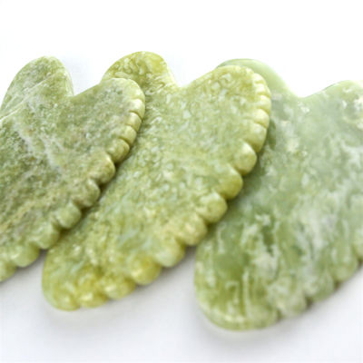 2024 Arrivées en forme de cœur naturel Xiuyan Jade Gua Sha Scraping Board L'outil de massage ultime pour la relaxation de tout le corps