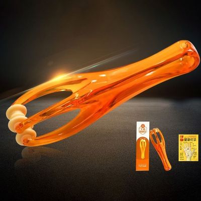 Massage des doigts à l'aide d'un rouleau de type massage des articulations pour soulager la douleur Gua Sha Soulagement des doigts fins