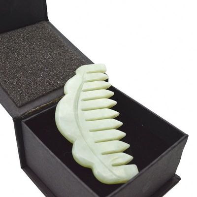 Peigne de cheveux en pierre de jade naturel Peigne de massage Gua Sha Peigne de massage avec propriétés de dégagement de méridien Image parfaite