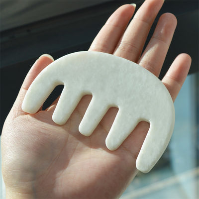Massageur à la tête chinois naturel blanc Xiuyan Jade Gua Sha Peigne à gratter pour 2024 Outils de massage tendance