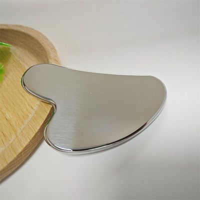 Logo personnalisé Outil de soins de la peau en acier inoxydable En forme de cœur Gua Sha Board pour le lifting du visage Massageur métallique