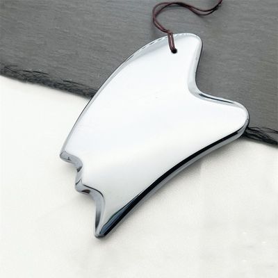 Outil de massage facial en carton naturel Terahertz Gua Sha Masseur en forme de cœur en argent pour le traitement des points de déclenchement