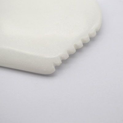Massageur de corps en jade blanc personnalisé Confortable Gua Sha Tableau de massage du visage Outil pour améliorer la circulation du corps