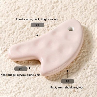 Découvrez les bienfaits de l'outil en céramique Gua Sha