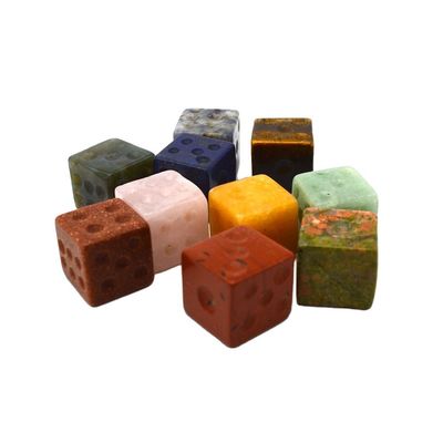 Prenez vos mains sur Gemstone 15mm Cube Dice Un must-have pour tout amateur de jeux