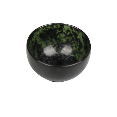Type de gravure 100% chinois écuelle en jade naturel vert foncé écuelle en jade sculptée à la main écuelle pour l'amélioration de la décoration de la maison