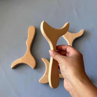 2023 OEM Outils de massage pour la thérapie du bois de hêtre Ensemble de masseur de dos en bois avec logo personnalisé disponibled