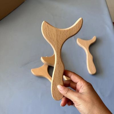 2023 OEM Outils de massage pour la thérapie du bois de hêtre Ensemble de masseur de dos en bois avec logo personnalisé disponibled