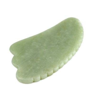 Manuel de l'équipement de massage du corps Outil GuaSha en jade vert Xiuyan naturel pour la sculpture de la mâchoire et la réduction du gonflement