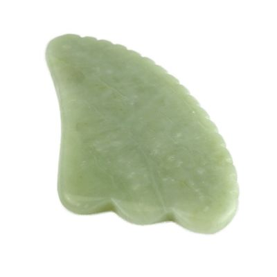 Manuel de l'équipement de massage du corps Outil GuaSha en jade vert Xiuyan naturel pour la sculpture de la mâchoire et la réduction du gonflement