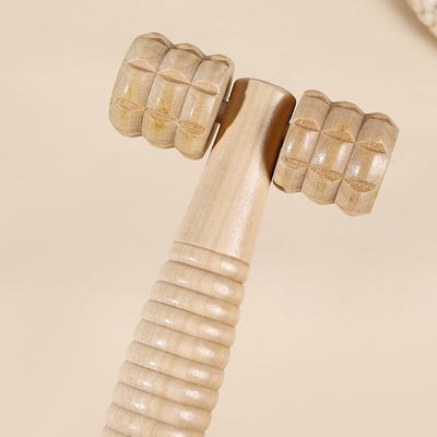 Logo personnalisé Disponibled Brown Wood Double Roller Massage Stick pour le soin de la santé personnelle et le traitement manuel du corps de Guasha