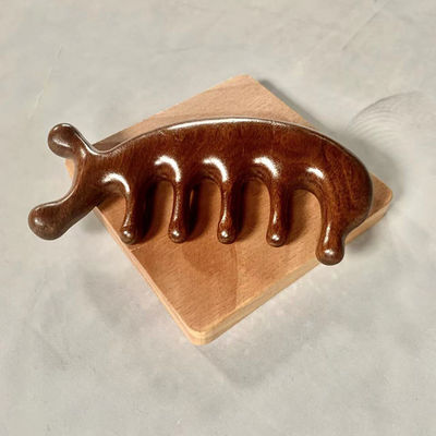Équipement de massage de la tête 2023 bois de santal naturel Gua Sha Peigne de massage du cuir chevelu Outil de Guasha en bois pour les soins capillaires et la relaxation de la tête